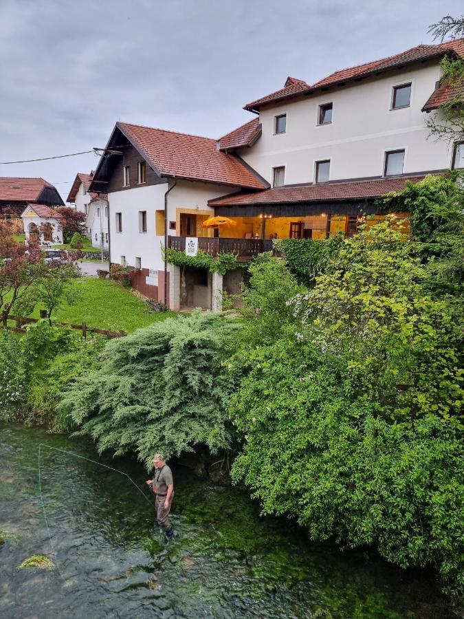Krka River Lodge Znojile pri Krki Eksteriør billede