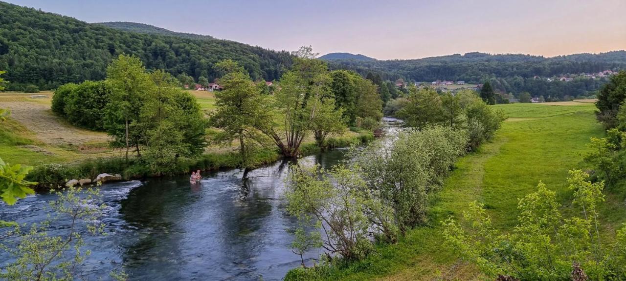 Krka River Lodge Znojile pri Krki Eksteriør billede